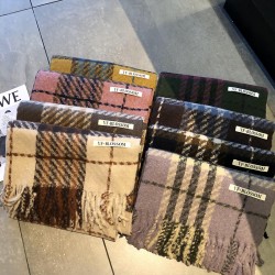Winter warm, cold-proof, comfortable, breathable, neck-protecting scarf, simple, casual, versatile, personalized printed three-line check scarf