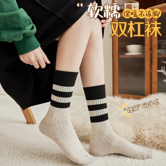 Women's autumn and winter vintage striped two-bar Korean mid-calf socks, piled-up socks, Sen-style Maillard long stockings Women's autumn and winter vintage striped two-bar Korean mid-calf socks, piled-up socks, Sen-style Maillard long stockings