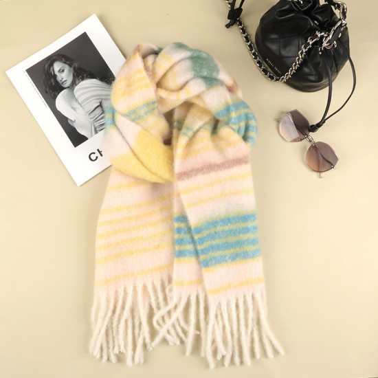 New high-end checkered scarf for women in the autumn and winter of 2024, a versatile shawl for Korean students, and a color-matched warm scarf