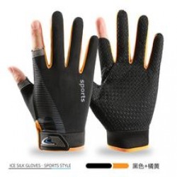 Men's summer sun protection gloves for fishing have two fingers exposed due to flying bumps. Sun protection and anti-slip sea fishing lure gloves have three fingers exposed