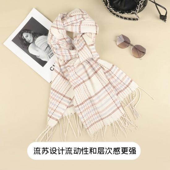 Wholesale of 2024 new Japanese retro checkered tassel scarves for women's winter warmth and versatile student couple scarves