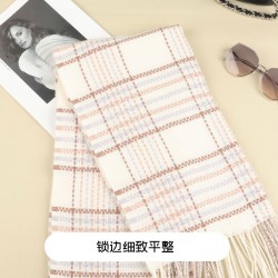 Wholesale of 2024 new Japanese retro checkered tassel scarves for women's winter warmth and versatile student couple scarves