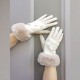 Small Chanel-style diamond-encrusted flower gloves for women in winter, thickened PU fleece five-finger touch screen woolen gloves for cold and wind protection