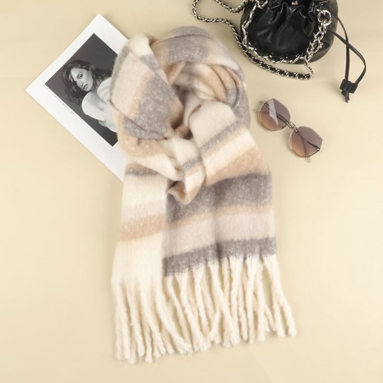 Wholesale of the 2024 winter new dopamine pink fashionable and versatile scarf, thickened warm shawl and high-end style scarf Wholesale of the 2024 winter new dopamine pink fashionable and versatile scarf, thickened warm shawl and high-end style scarf