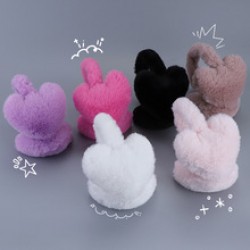 Winter plush ear cups keep your ears warm and frost-proof. Cute girls' foldable ear warm bags, fluffy ear protectors, and heart-shaped ear tips
