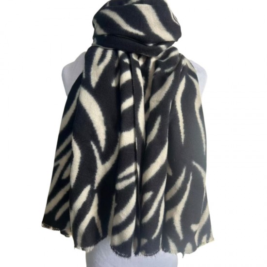 New leopard print scarf for women, classic imitation cashmere tassel shawl, European and American versatile warm scarf factory direct sales and wholesale