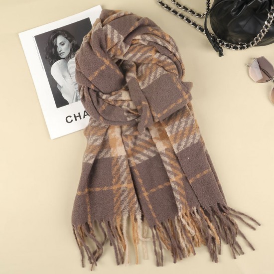 A Korean-style checkered color-blocking faux cashmere scarf with a winter atmosphere, a thickened warm shawl for women, tassels, and a student scarf